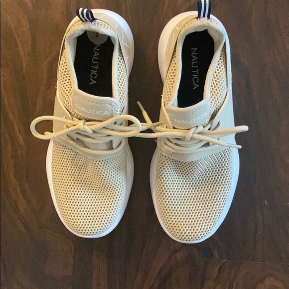 Nautica tenis shoes - Picture 4 of 5